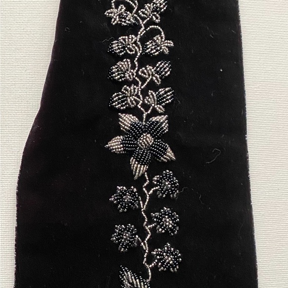Reem Acra One of a Kind, Hand Stitched Beaded Black Velvet Scarf - Picture 3 of 3